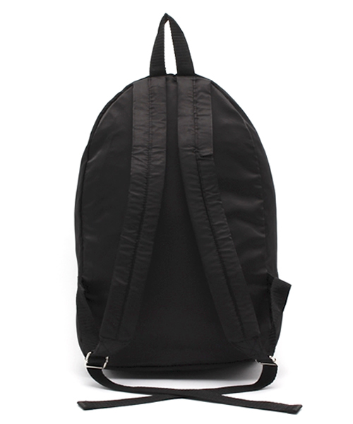 LuuNa(ルーナ)の「カラフル ナイロン ファスナー 配色 リュック バックパック デイパック(バックパック/リュック・レディース・ブラック/ネイビー/ホワイト/ピンク/レッド・FREE)」の7枚目の写真