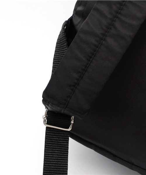 LuuNa(ルーナ)の「カラフル ナイロン ファスナー 配色 リュック バックパック デイパック(バックパック/リュック・レディース・ブラック/ネイビー/ホワイト/ピンク/レッド・FREE)」の11枚目の写真