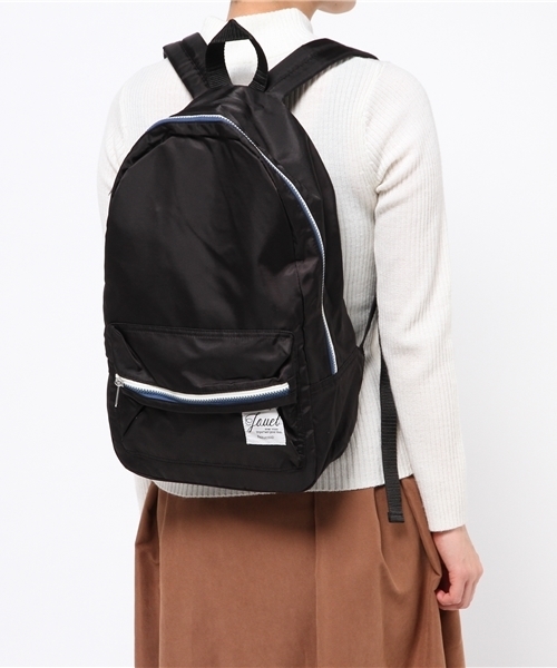 LuuNa(ルーナ)の「カラフル ナイロン ファスナー 配色 リュック バックパック デイパック(バックパック/リュック・レディース・ブラック/ネイビー/ホワイト/ピンク/レッド・FREE)」の16枚目の写真