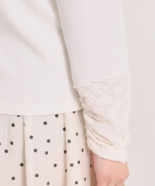 ITS'DEMO（イッツデモ）の「【手洗い可】袖シアー切替トップス（Tシャツ/カットソー・レディース・オフホワイト/ライトグレー/ブラック・00）」の22枚目の写真