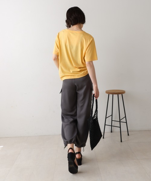 Bou Jeloud（ブージュルード）の「リサイクルポリ天竺ナンバリングTシャツ（Tシャツ/カットソー・レディース・オフホワイト/ブラック/イエロー・FREE）」の22枚目の写真