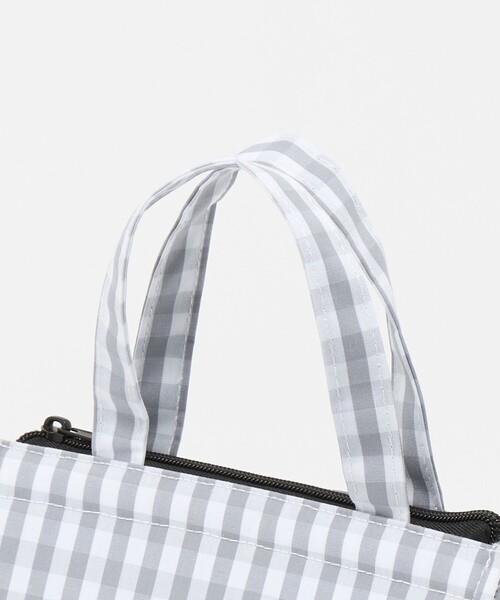 UNITED ARROWS（ユナイテッドアローズ）の「ギンガムチェック ロゴ ランチバッグ（トートバッグ・レディース・ライトグレー/ネイビー・FREE）」の6枚目の写真