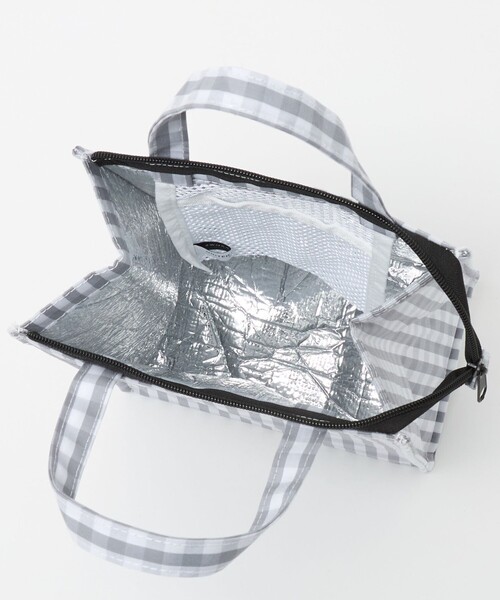 UNITED ARROWS（ユナイテッドアローズ）の「ギンガムチェック ロゴ ランチバッグ（トートバッグ・レディース・ライトグレー/ネイビー・FREE）」の8枚目の写真