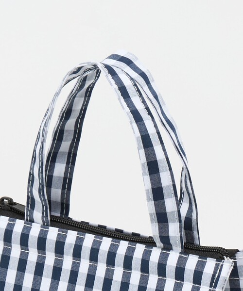 UNITED ARROWS（ユナイテッドアローズ）の「ギンガムチェック ロゴ ランチバッグ（トートバッグ・レディース・ライトグレー/ネイビー・FREE）」の13枚目の写真