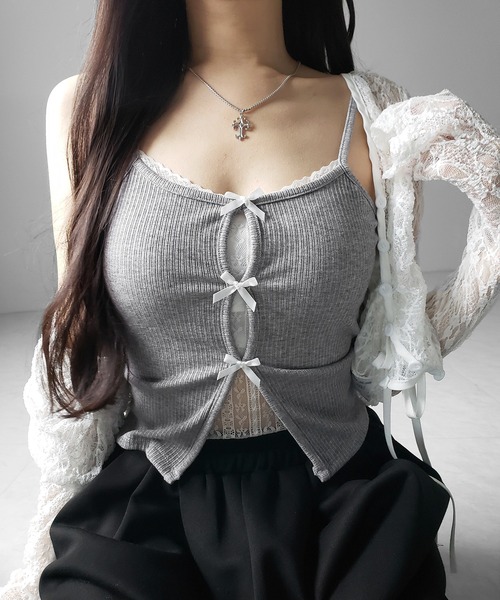 me+em select(ミームセレクト)の「【 3color 】フロントリボンレースレイヤードリブキャミソール /Front ribbon lace layered ribbed camisole(キャミソール・レディース・グレー/ブラック・FREE)」の8枚目の写真