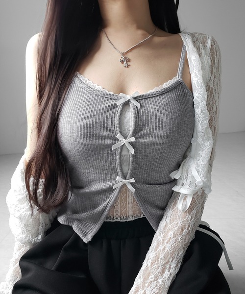 me+em select(ミームセレクト)の「【 3color 】フロントリボンレースレイヤードリブキャミソール /Front ribbon lace layered ribbed camisole(キャミソール・レディース・グレー/ブラック・FREE)」の10枚目の写真