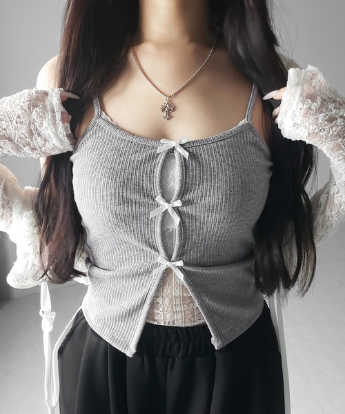me+em select(ミームセレクト)の「【 3color 】フロントリボンレースレイヤードリブキャミソール /Front ribbon lace layered ribbed camisole(キャミソール・レディース・グレー/ブラック・FREE)」の16枚目の写真