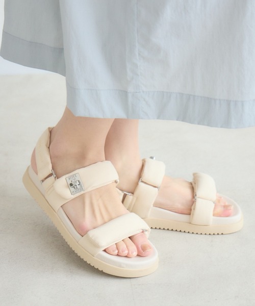 KATHARINE ROSS(キャサリンロス)の「【KATHARINE ROSS】【STEVE MADDEN】MONAT ナイロンパデッドストラップフラットサンダル(サンダル・レディース・ブラック/アイボリー・SMALL/MEDIUM/LARGE)」の2枚目の写真
