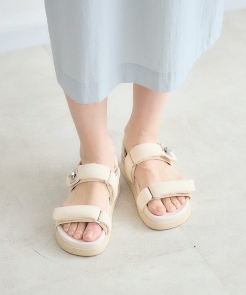 KATHARINE ROSS(キャサリンロス)の「【KATHARINE ROSS】【STEVE MADDEN】MONAT ナイロンパデッドストラップフラットサンダル(サンダル・レディース・ブラック/アイボリー・SMALL/MEDIUM/LARGE)」の3枚目の写真