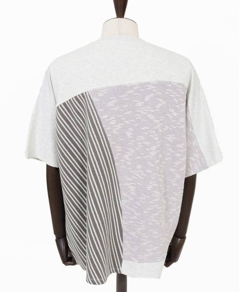 ANGENEHM（アンゲネーム）の「mt10424- Random Panel Jacquard T-shirt Tシャツ(AG06-005scg)（Tシャツ/カットソー・メンズ・ブラック/ライトグレー・L/M/S）」の14枚目の写真