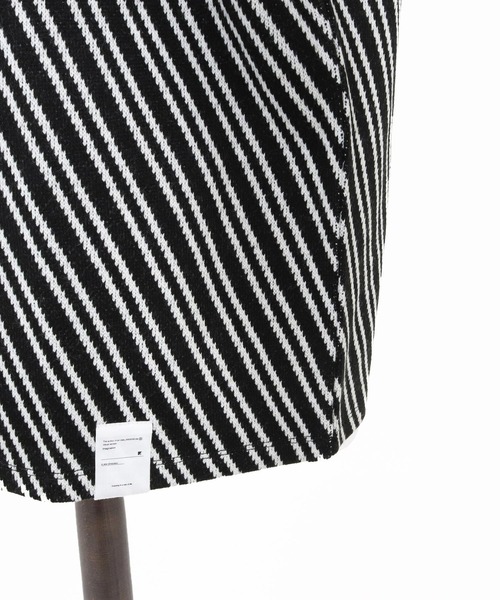 ANGENEHM（アンゲネーム）の「mt10424- Random Panel Jacquard T-shirt Tシャツ(AG06-005scg)（Tシャツ/カットソー・メンズ・ブラック/ライトグレー・L/M/S）」の21枚目の写真