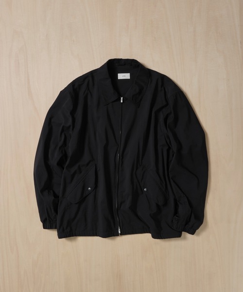 ATON(エイトン)の「【ATON/エイトン】MAT AIRLY NYLON FLIGHT JACKET(ブルゾン・メンズ・ブラック/カーキ・4/6)」の11枚目の写真