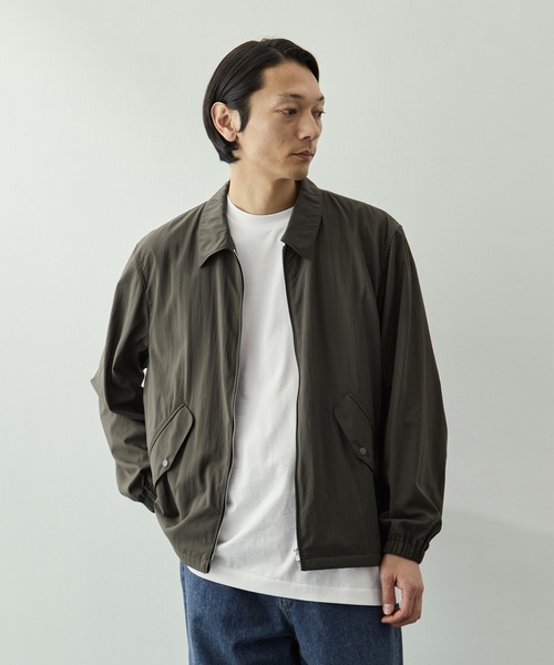 ATON(エイトン)の「【ATON/エイトン】MAT AIRLY NYLON FLIGHT JACKET(ブルゾン・メンズ・ブラック/カーキ・4/6)」の6枚目の写真