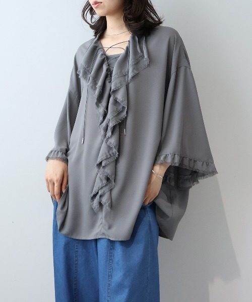 leswel(レスウェル)の「【M/L】フリンジフリルレースアップブラウス(シャツ/ブラウス・レディース・ベージュ/カーキ/チャコールグレー・M/L)」の2枚目の写真