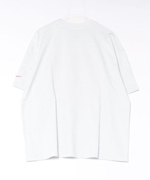 NIKE（ナイキ）の「《NIKEアパレル》ＡＳ　Ｗ　ＮＳＷ　ＯＳ　ＳＳ　ＴＥＥ　Ａ（Tシャツ/カットソー・レディース・ホワイト・S/XL/L/M）」の2枚目の写真