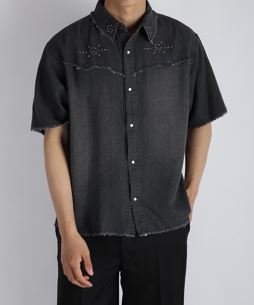 WESTSEA(ウエストシー)の「スタッズデザイン デニムシャツ 半袖 ビッグシルエット ヴィンテージ加工(シャツ/ブラウス・メンズ・ネイビー/ブラック・L/M)」の2枚目の写真