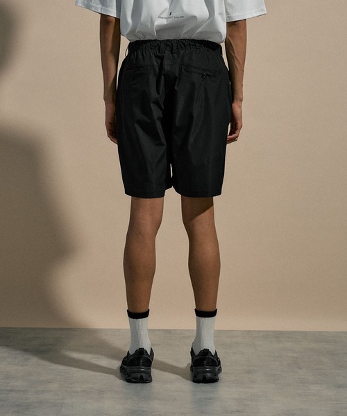 NUMERALS（ヌメラルズ）の「[NUMERALS]TWO TUCK WIDE SHORTS（その他パンツ・メンズ・オリーブ/ブラック・LARGE/MEDIUM）」の18枚目の写真