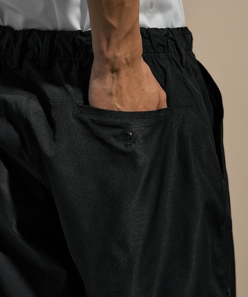 NUMERALS（ヌメラルズ）の「[NUMERALS]TWO TUCK WIDE SHORTS（その他パンツ・メンズ・オリーブ/ブラック・LARGE/MEDIUM）」の20枚目の写真