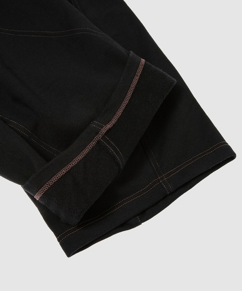 KHOKI(コッキ)の「3D cutting sweat pants(スウェットパンツ・メンズ・チャコール/ブラック・2)」の8枚目の写真