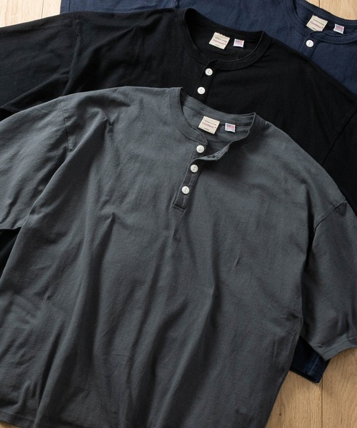 Goodwear（グッドウェア）の「【h】〔Goodwear/グッドウェア〕USAコットン ヘビーウェイト ポケット付きヘンリーネック スーパービッグ半袖 Tシャツ/無地T（Tシャツ/カットソー・メンズ・ブルーグレー/ブラック/ネイビー/ダークグレー/ホワイト・SMALL/LARGE/MEDIUM/X-LARGE）」の4枚目の写真
