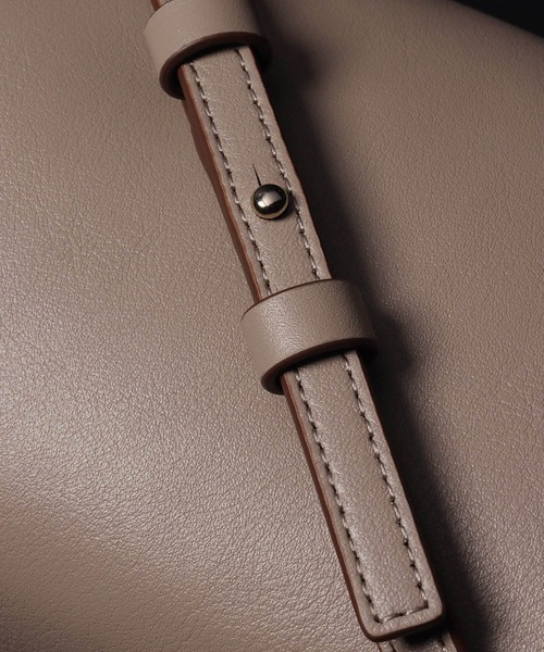 Paul Smith(ポールスミス)の「スクエアショルダー バッグ / 365001 WN220S(ショルダーバッグ・レディース・グレイッシュベージュ/ブラック/ライトイエロー・FREE)」の5枚目の写真