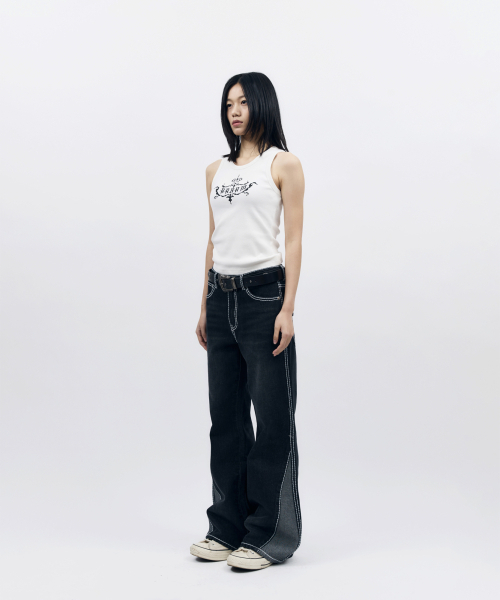 AAKAM(アーカム)の「Stitched Flare Denim Pants (Black)(デニムパンツ・レディース・その他・1/2)」の17枚目の写真
