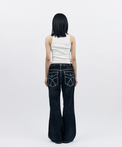 AAKAM(アーカム)の「Stitched Flare Denim Pants (Black)(デニムパンツ・レディース・その他・1/2)」の18枚目の写真