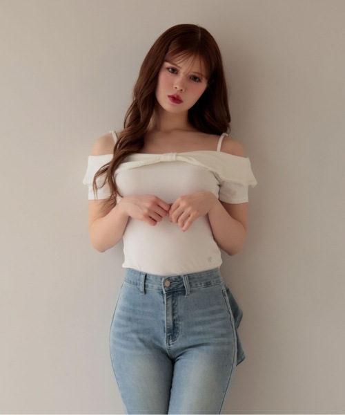 M DOLLY(エムドリー)の「Ribbon ruby off shoulder tops / リボンルビーオフショルダートップス(Tシャツ/カットソー・レディース・グレー/ホワイト/ピンク・FREE)」の1枚目の写真