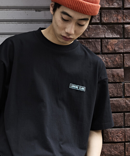LURKING CLASS(ラーキングクラス)の「限定展開LURKING CLASS×FREAK'S STORE ラーキングクラス 別注 ヴィンテージ加工 プリント Tシャツ GOOD TIMES BAD FRND TEE(Tシャツ/カットソー・メンズ・ホワイト/ブラック・MEDIUM/LARGE/X-LARGE)」の7枚目の写真
