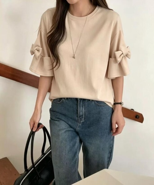 semplice(センプリチェ)の「リボン フリルスリーブ T シャツ 丸首 ゆったり 半袖(Tシャツ/カットソー・レディース・ベージュ/グレー/ブラック・F)」の3枚目の写真