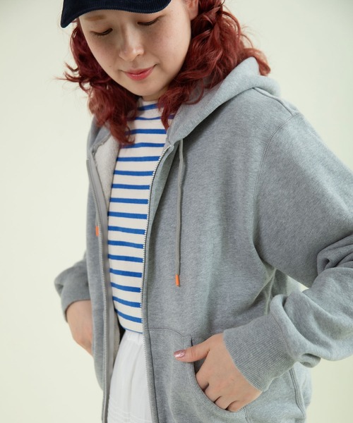 CHILD WOMAN(チャイルドウーマン)の「30/10裏毛フードzipパーカー(セットアップ対応)(パーカー・レディース・グレー/アイボリー/ピンク・FREE)」の2枚目の写真