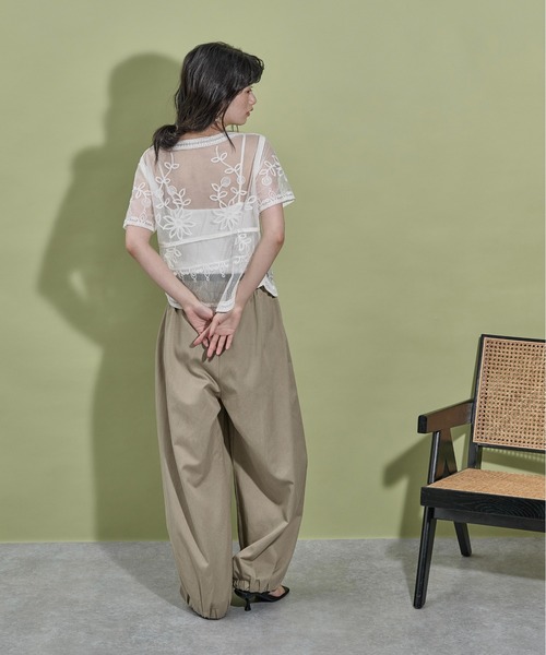THE YOn（ザヨン）の「フラワービーズ刺繍チュールシアーブラウス（シャツ/ブラウス・レディース・ブラック/オフホワイト・FREE）」の12枚目の写真