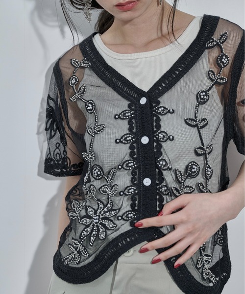 THE YOn（ザヨン）の「フラワービーズ刺繍チュールシアーブラウス（シャツ/ブラウス・レディース・ブラック/オフホワイト・FREE）」の19枚目の写真