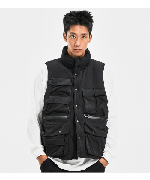 EXTRAORDINARY(エクストラオーディナリー)の「MULTI POCKET VEST BLACK(ダウンベスト・メンズ・その他・S-M)」の1枚目の写真