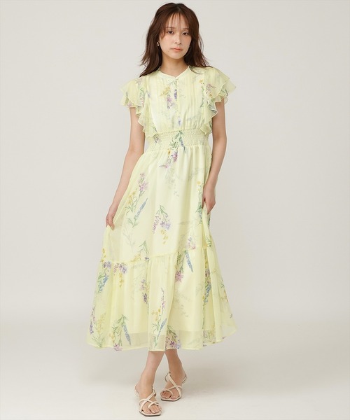 AND COUTURE(アンドクチュール)の「ノースリーブボタニカルワンピース(ワンピース・レディース・イエロー系その他/ホワイト系その他/ブルー系その他・FREE)」の1枚目の写真