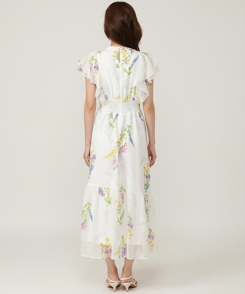 AND COUTURE(アンドクチュール)の「ノースリーブボタニカルワンピース(ワンピース・レディース・イエロー系その他/ホワイト系その他/ブルー系その他・FREE)」の5枚目の写真