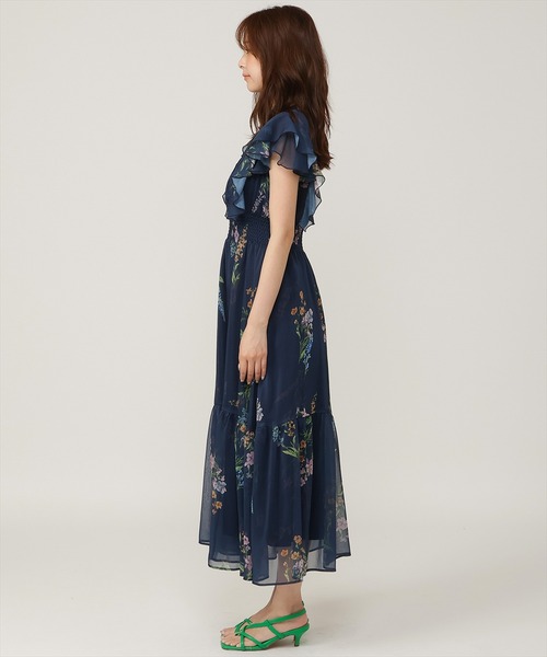 AND COUTURE(アンドクチュール)の「ノースリーブボタニカルワンピース(ワンピース・レディース・イエロー系その他/ホワイト系その他/ブルー系その他・FREE)」の11枚目の写真