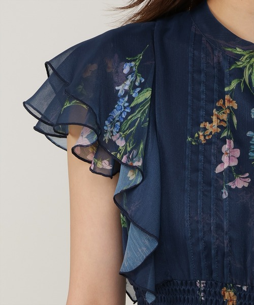 AND COUTURE(アンドクチュール)の「ノースリーブボタニカルワンピース(ワンピース・レディース・イエロー系その他/ホワイト系その他/ブルー系その他・FREE)」の14枚目の写真