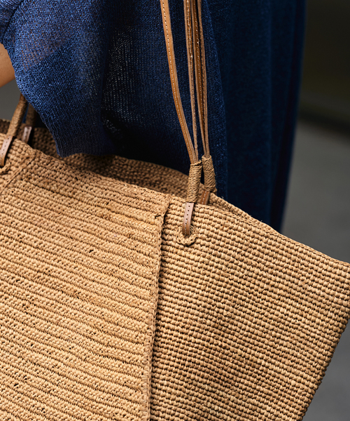 FRAMeWORK(フレームワーク)の「SOVANI Marie laure raffia bag(かごバッグ・レディース・ベージュ・FREE)」の4枚目の写真