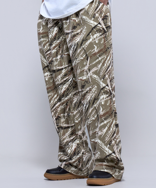 PHYSICAL GARMENTS（フィジカルガーメンツ）の「P2594 シグネチャーカモワイドパンツ [2色]（スウェットパンツ・メンズ・グレー系カモフラージュ/ブラウン系カモフラージュ・1/2）」の3枚目の写真