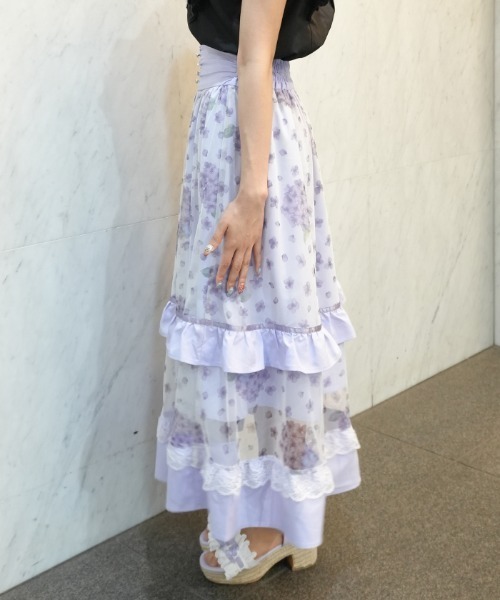 axes femme POETIQUE（アクシーズファムポエティック）の「紫陽花柄プリントチュールスカート（スカート・レディース・ラベンダー/サックスブルー・MEDIUM）」の4枚目の写真