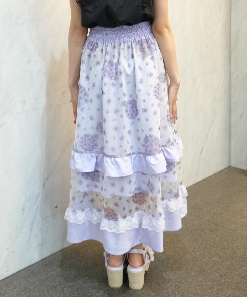 axes femme POETIQUE（アクシーズファムポエティック）の「紫陽花柄プリントチュールスカート（スカート・レディース・ラベンダー/サックスブルー・MEDIUM）」の5枚目の写真