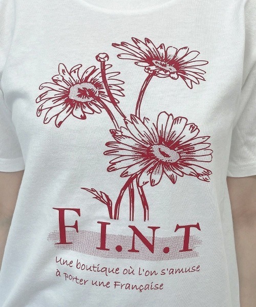 F i.n.t(フィント)の「マーガレットロゴプリントTシャツ/fint フィント(Tシャツ/カットソー・レディース・ブルー/レッド・FREE)」の7枚目の写真