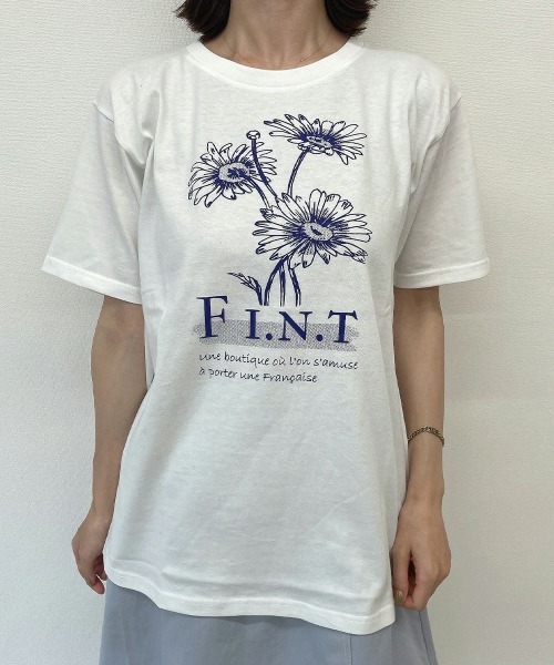 F i.n.t(フィント)の「マーガレットロゴプリントTシャツ/fint フィント(Tシャツ/カットソー・レディース・ブルー/レッド・FREE)」の13枚目の写真