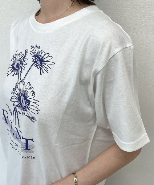 F i.n.t(フィント)の「マーガレットロゴプリントTシャツ/fint フィント(Tシャツ/カットソー・レディース・ブルー/レッド・FREE)」の15枚目の写真