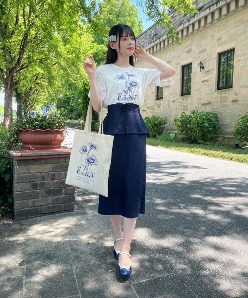 F i.n.t(フィント)の「マーガレットロゴプリントTシャツ/fint フィント(Tシャツ/カットソー・レディース・ブルー/レッド・FREE)」の18枚目の写真