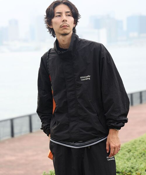 FFEIN(フェイン)の「【撥水加工】FFEIN(フェイン)ロゴ刺繍ナイロンワイドイージーパンツ/ セットアップ ナイロンカーゴパンツ 撥水加工 刺繍(その他パンツ・メンズ・アイボリー/ブラック/カーキ/ネイビー・MEDIUM/LARGE/SMALL/X-SMALL)」の11枚目の写真