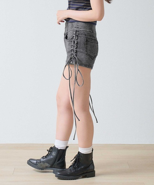 .WORKS(ドットワークス)の「ストレッチデニム 3個釦サイドレースアップ リボン&レッグラップスピンドル ショートパンツ(デニムパンツ・レディース・ダークグレー/ブラック/サックスブルー・61/64)」の22枚目の写真