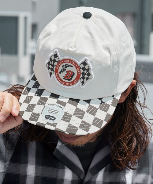 BRIXTON(ブリクストン)の「BRIXTON/ブリクストン GOODYEAR SPEEDWAY HP SNAPBACK グッドイヤー スピードウェイ ハイプロファイル スナップバック キャップ ワッペン チェック柄 チェッカーフラッグ 配色 バイカラー ツートン 深め メンズ レディース 2026年 夏 夏服(キャップ・メンズ・ホワイト・FREE)」の2枚目の写真