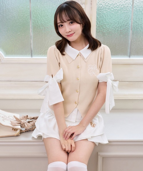 one after another NICE CLAUP(ワンアフターアナザーナイスクラップ)の「袖リボンシャツドッキング刺繍入りニット(ニット/セーター・レディース・ネイビー/ブラウン/ベージュ/ブラック系その他・FREE)」の17枚目の写真
